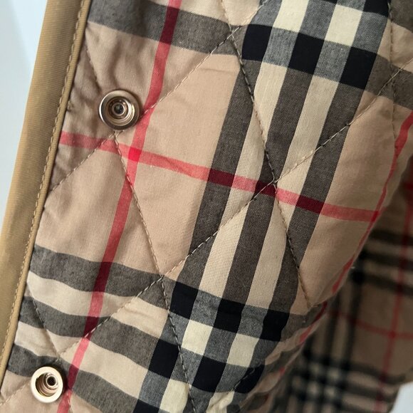 Burberry Dranefeld Quilted Jacket - Picture 13 of 15